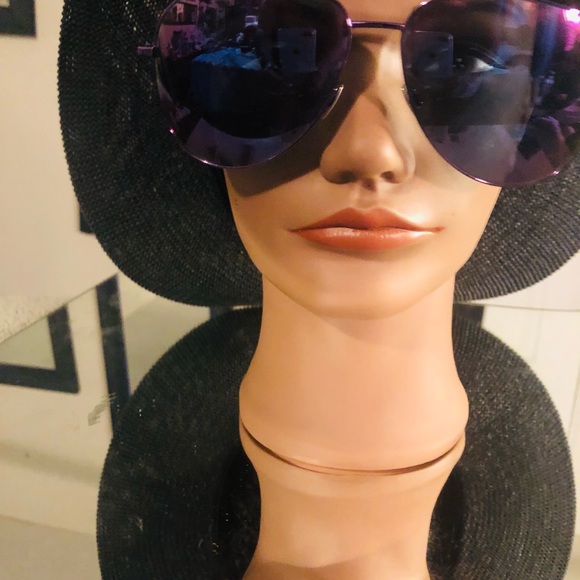 SAINT LAUREN AVIATORS! - Picture 13 of 14